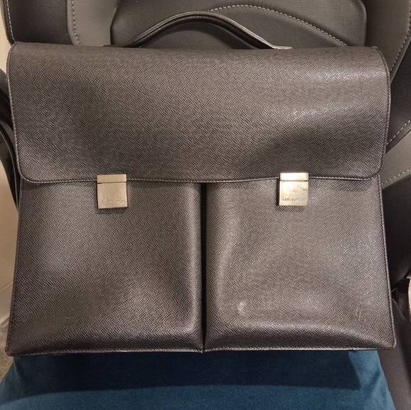 Louis Vuitton Taiga Serviette Tobol Briefcase Black Leather - Picture 1 of 16